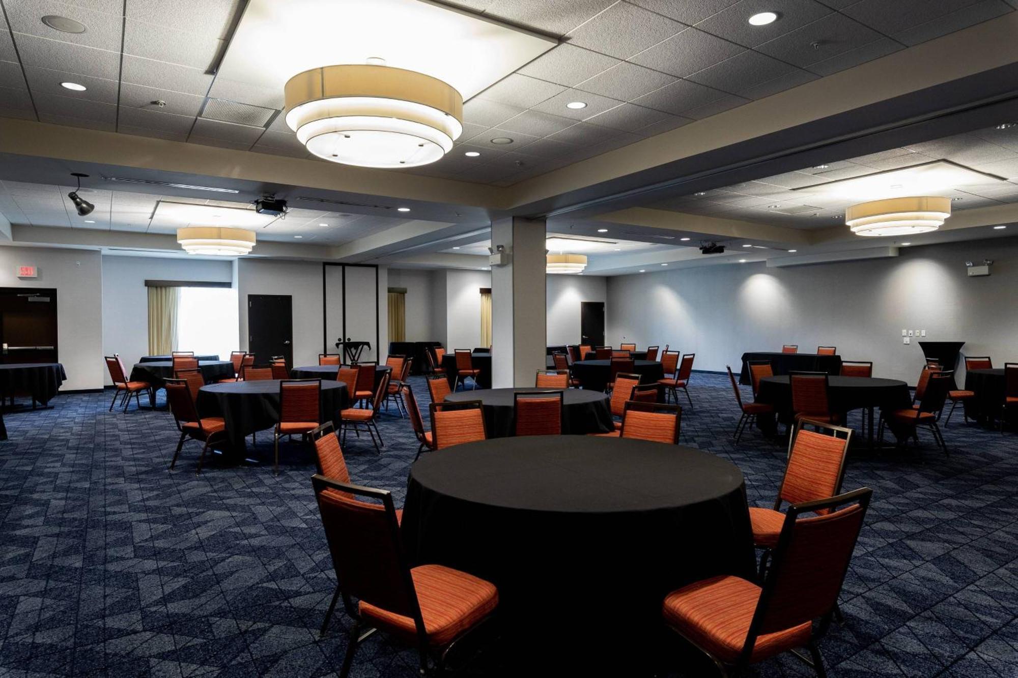 Courtyard By Marriott Cincinnati Midtown/Rookwood Экстерьер фото