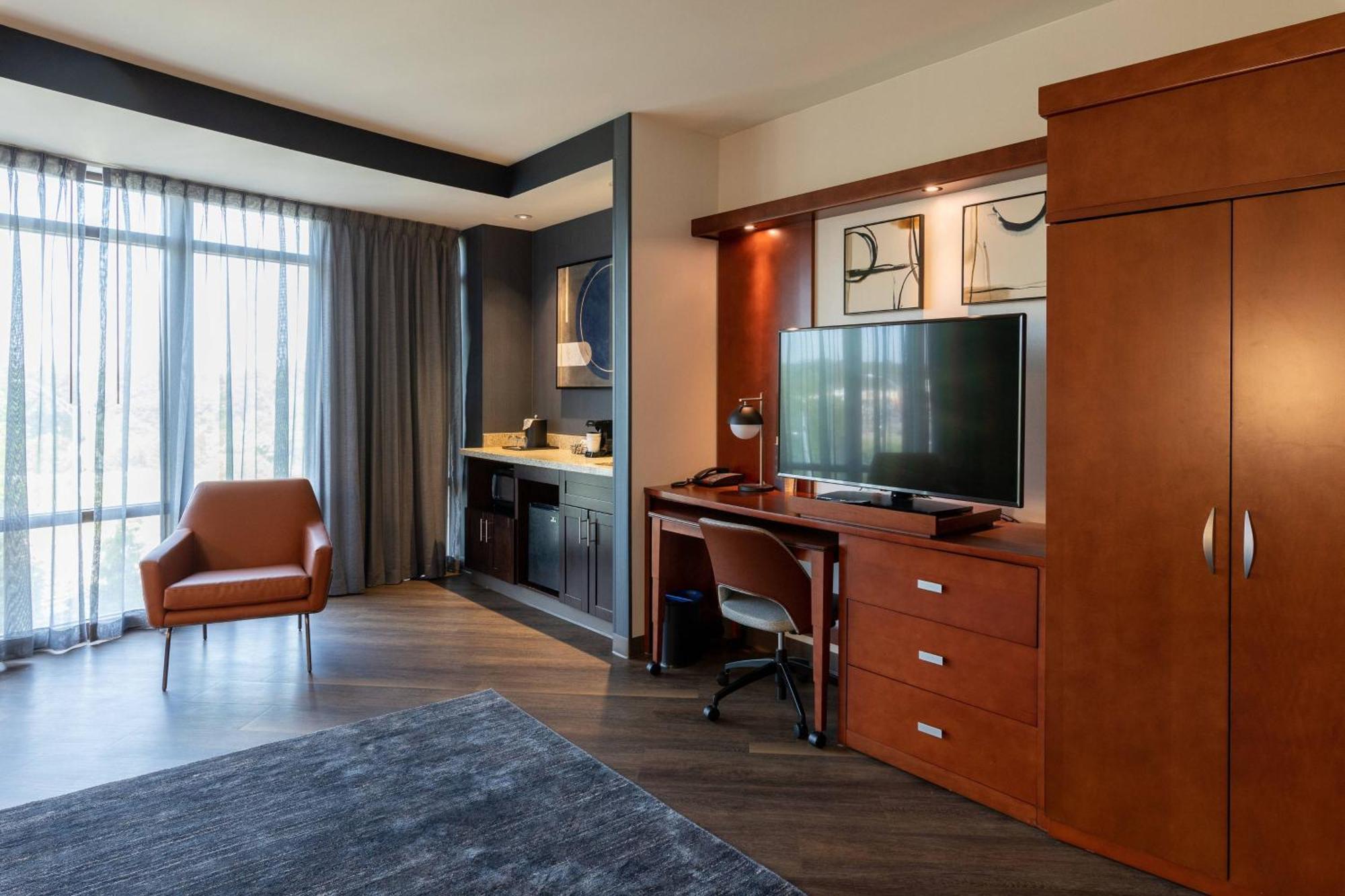 Courtyard By Marriott Cincinnati Midtown/Rookwood Экстерьер фото