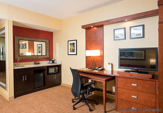 Courtyard By Marriott Cincinnati Midtown/Rookwood Экстерьер фото