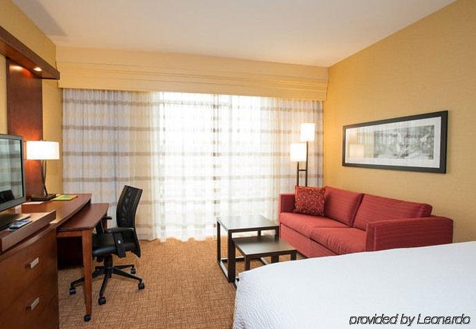 Courtyard By Marriott Cincinnati Midtown/Rookwood Экстерьер фото